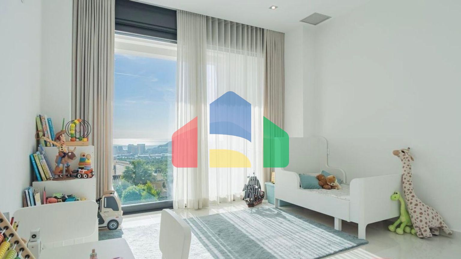 Изысканная вилла с собственным бассейном и панорамным видом в Сьерра-Кортина