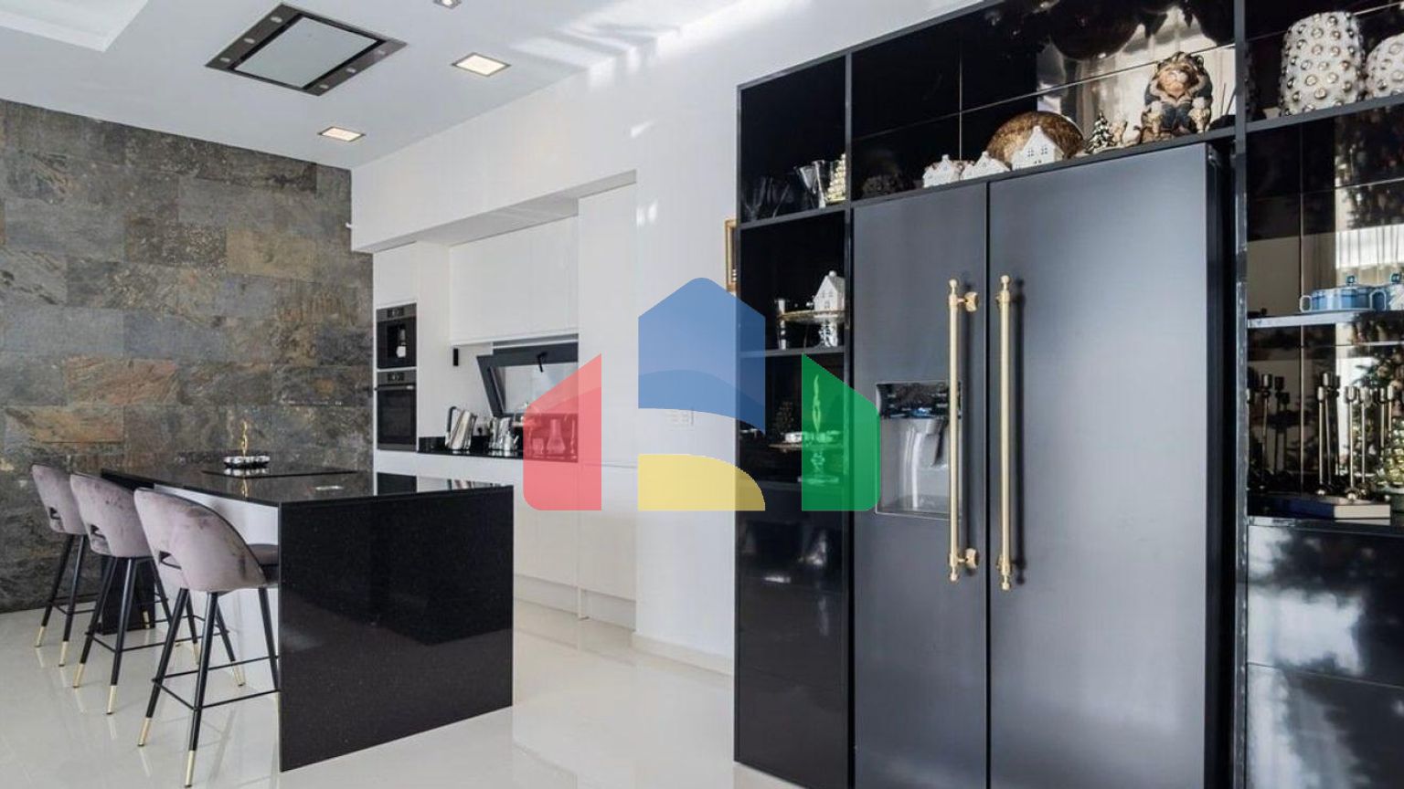 Изысканная вилла с собственным бассейном и панорамным видом в Сьерра-Кортина