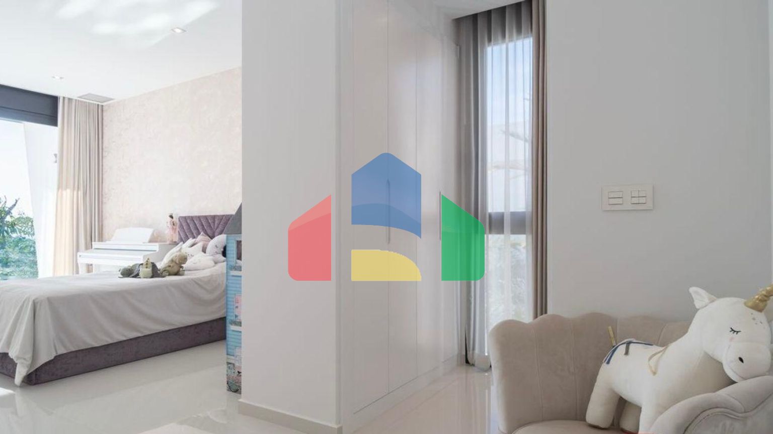 Изысканная вилла с собственным бассейном и панорамным видом в Сьерра-Кортина