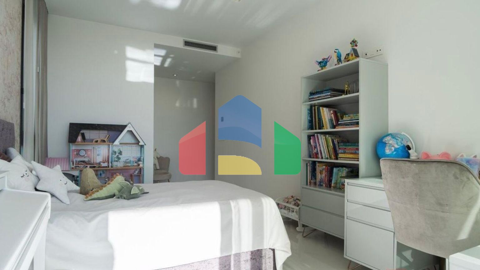 Изысканная вилла с собственным бассейном и панорамным видом в Сьерра-Кортина