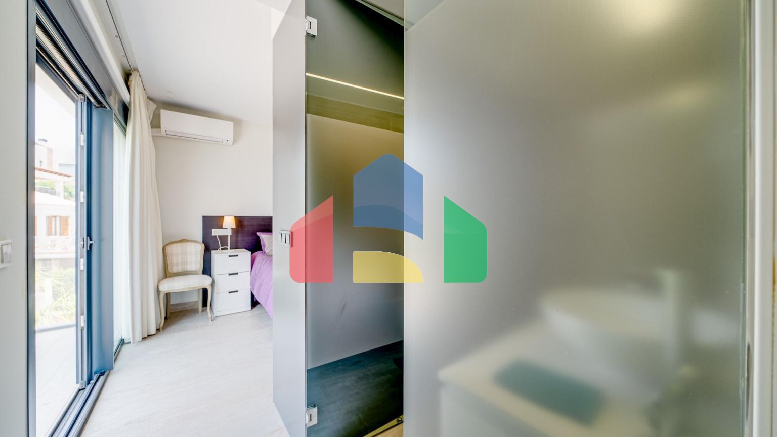 РОСКОШНАЯ ВИЛЛА ДЛЯ БОЛЬШОЙ СЕМЬИ В ФИНЕСТРАТЕ