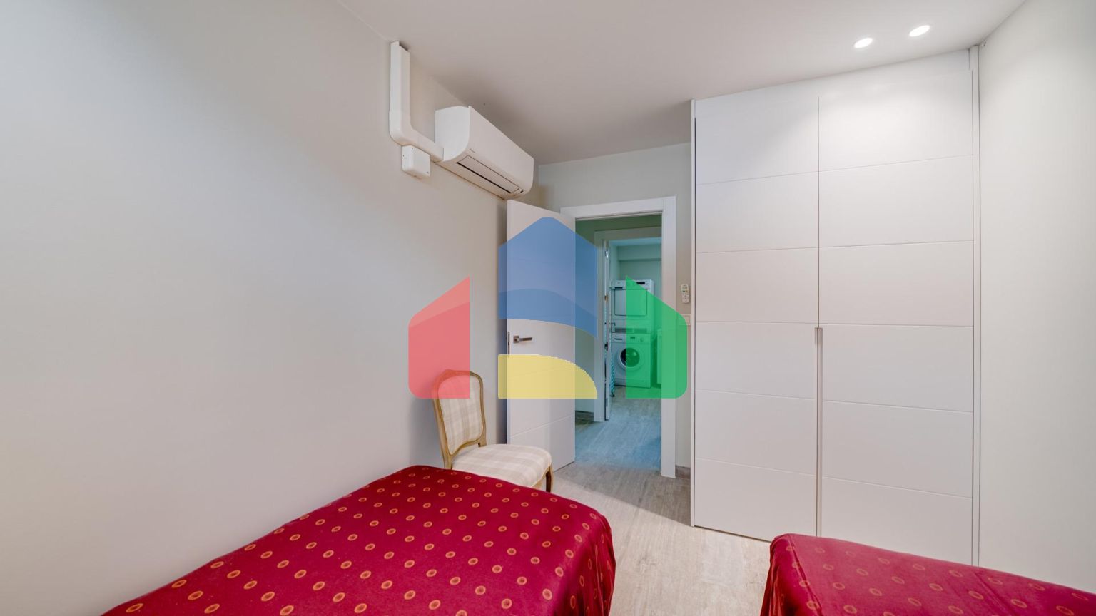 РОСКОШНАЯ ВИЛЛА ДЛЯ БОЛЬШОЙ СЕМЬИ В ФИНЕСТРАТЕ