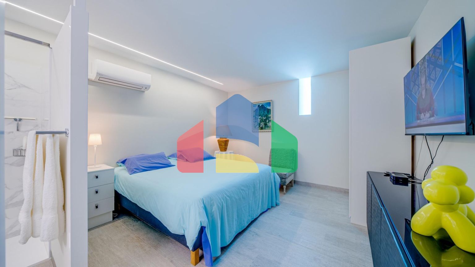 РОСКОШНАЯ ВИЛЛА ДЛЯ БОЛЬШОЙ СЕМЬИ В ФИНЕСТРАТЕ