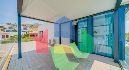 РОСКОШНАЯ ВИЛЛА ДЛЯ БОЛЬШОЙ СЕМЬИ В ФИНЕСТРАТЕ