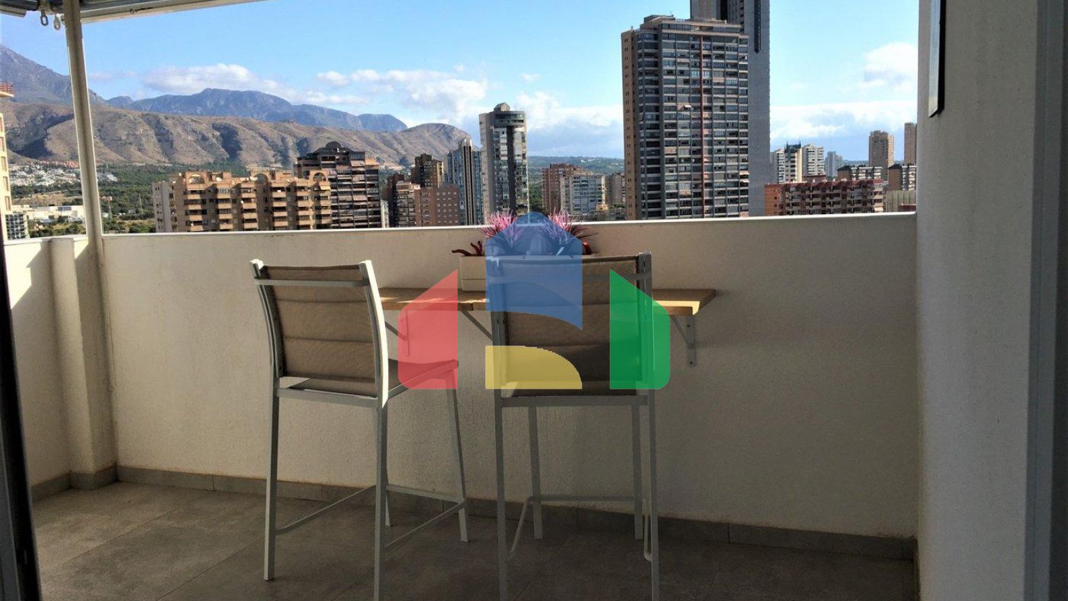 ВЕЛИКОЛЕПНЫЙ ПЕНТХАУС В БЕНИДОРМЕ В ЛА КАЛА С ВИДОМ НА МОРЕ