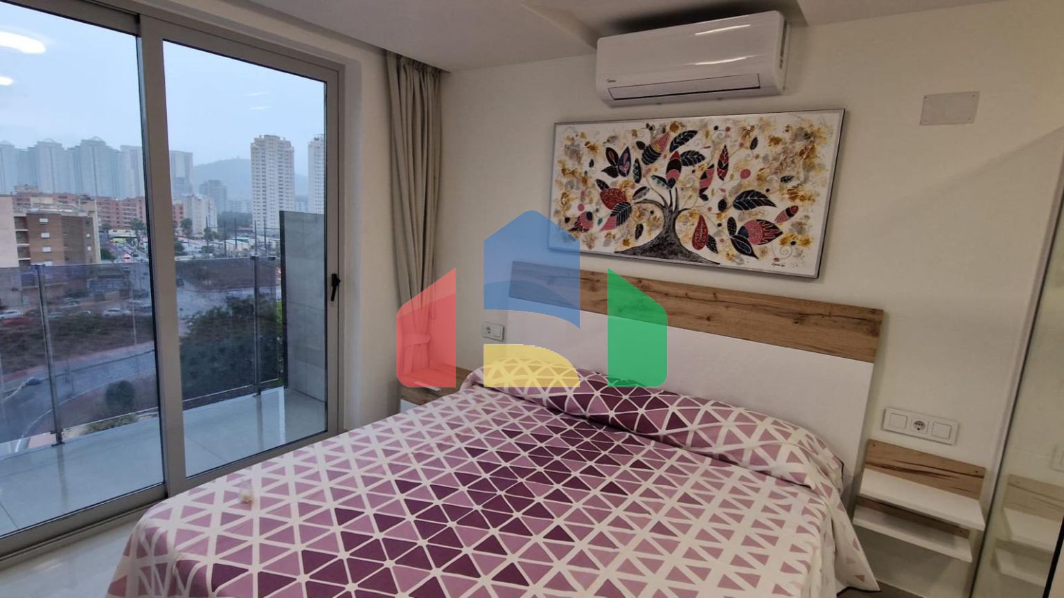 НОВЫЕ МЕБЛИРОВАННЫЕ КВАРТИРЫ С ТУРИСТИЧЕСКОЙ ЛИЦЕНЗИЕЙ В ЛА КАЛА, БЕНИДОРМ