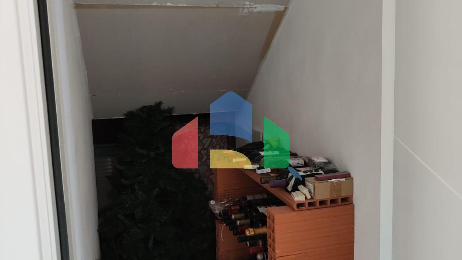 БОЛЬШАЯ СОВРЕМЕННАЯ ВИЛЛА В ФИНЕСТРАТЕ