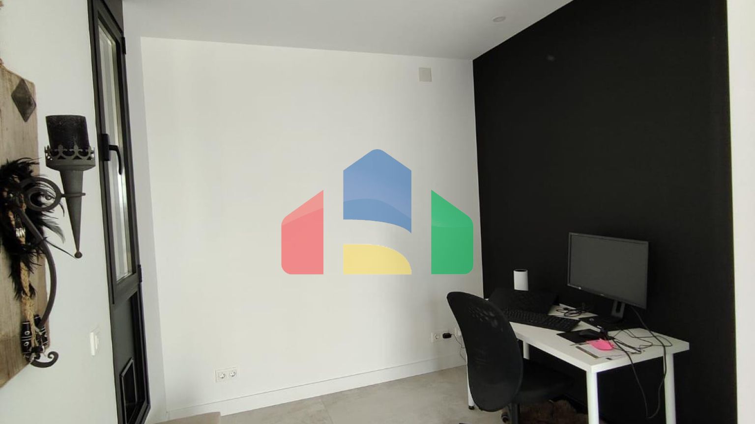 БОЛЬШАЯ СОВРЕМЕННАЯ ВИЛЛА В ФИНЕСТРАТЕ