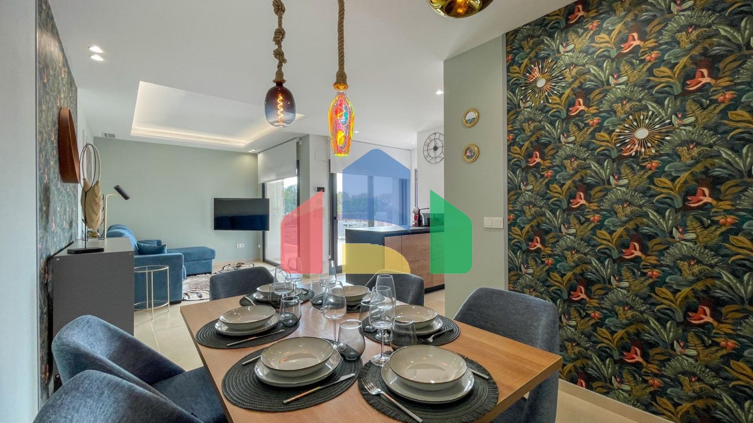 Вилла с дизайнерским подходом в Финестрате