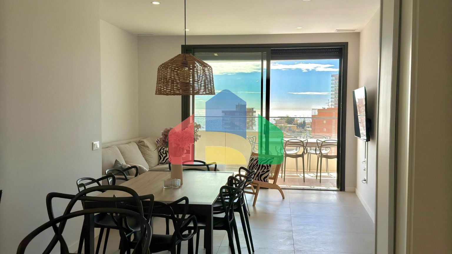 Роскошная Квартира с Потрясающим Видом на Море