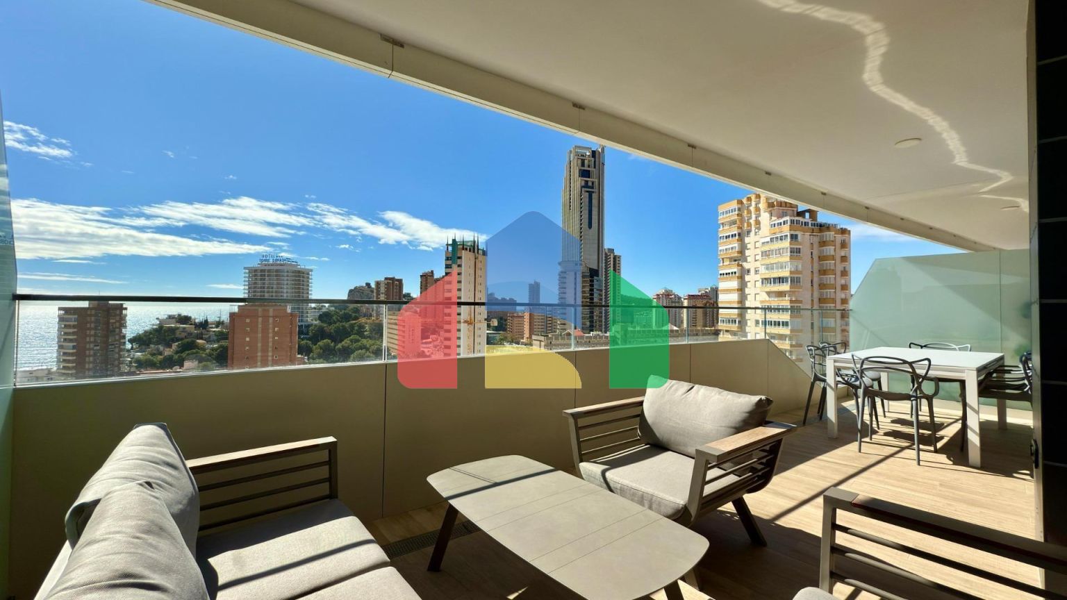 Роскошная Квартира с Потрясающим Видом на Море