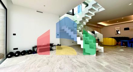 Эксклюзивная Люксовая Вилла с Потрясающим Панорамным Видом на Море и Бенидорм