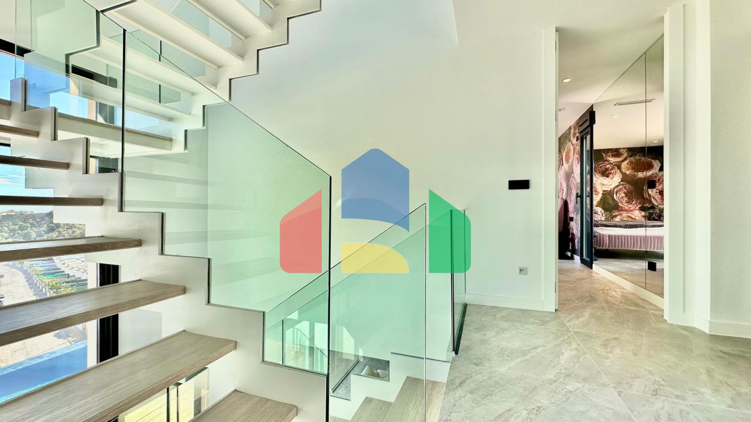 Эксклюзивная Люксовая Вилла с Потрясающим Панорамным Видом на Море и Бенидорм