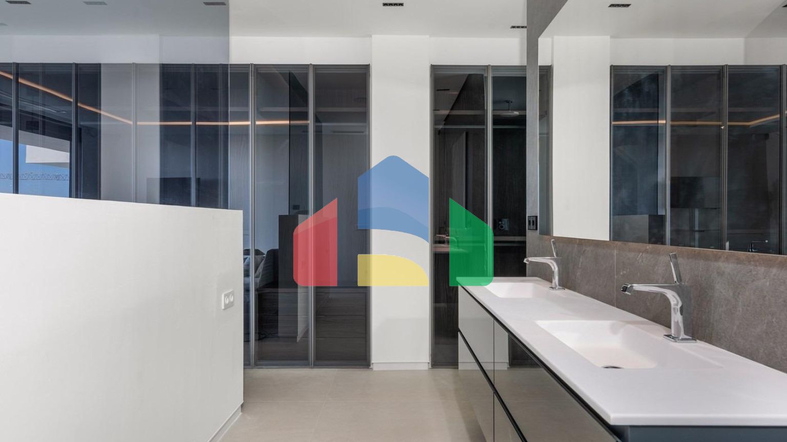 Невероятная вилла с панорамными видами в Финестрате