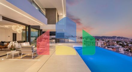 Невероятная вилла с панорамными видами в Финестрате