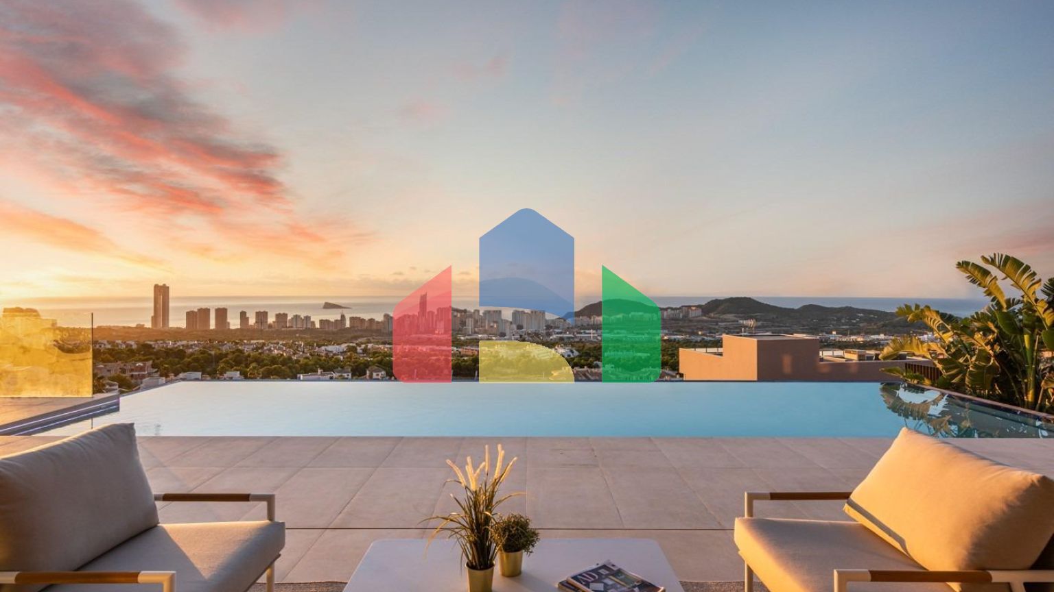 Невероятная вилла с панорамными видами в Финестрате