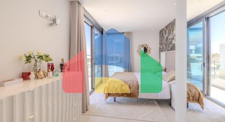 Luxury villa in prestigious Sierra Cortina de Finestrat with sea views!