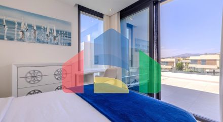 Luxury villa in prestigious Sierra Cortina de Finestrat with sea views!