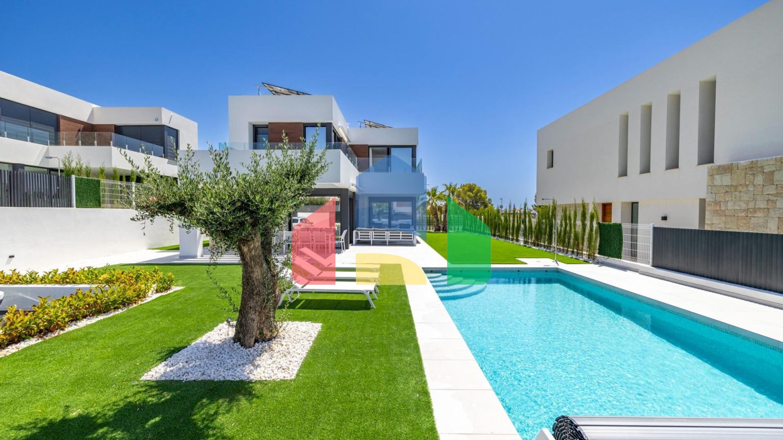 Роскошная вилла в престижном районе Сьерра Кортина де Финестрат с видом на море!