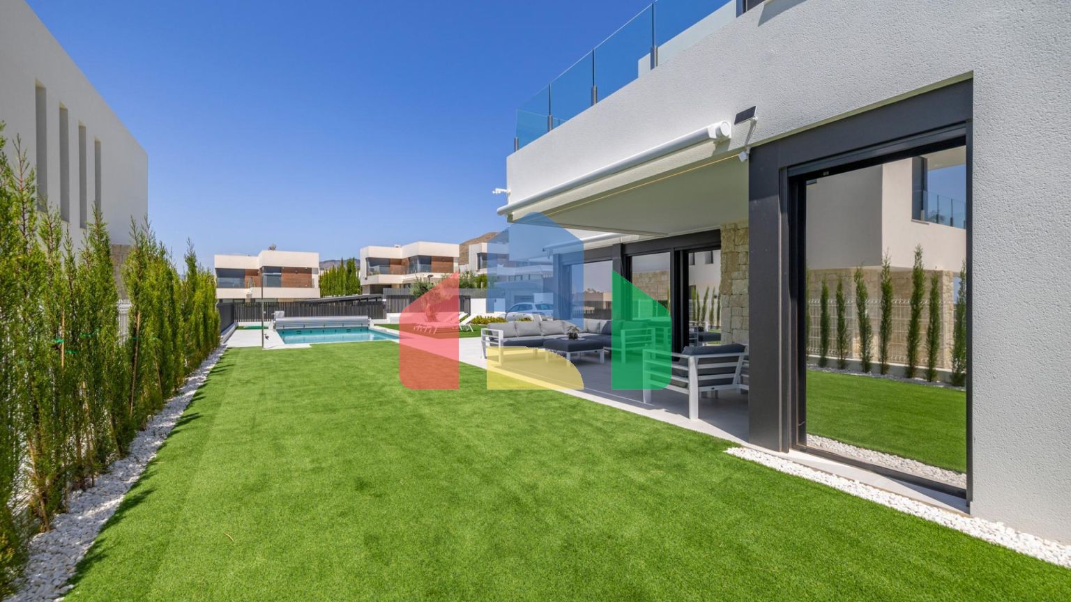 Роскошная вилла в престижном районе Сьерра Кортина де Финестрат с видом на море!