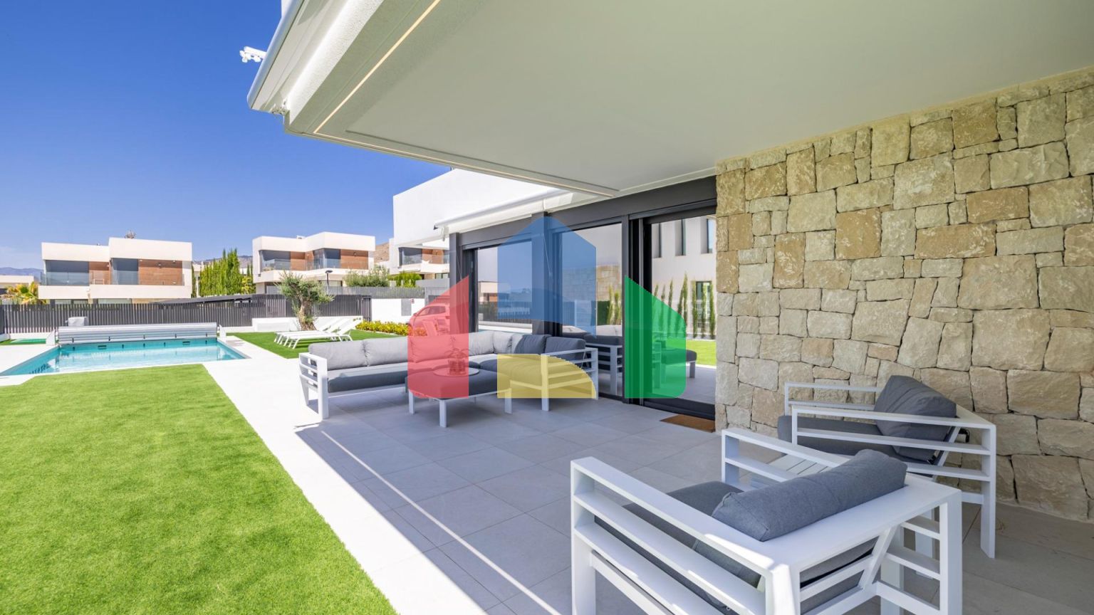 Роскошная вилла в престижном районе Сьерра Кортина де Финестрат с видом на море!