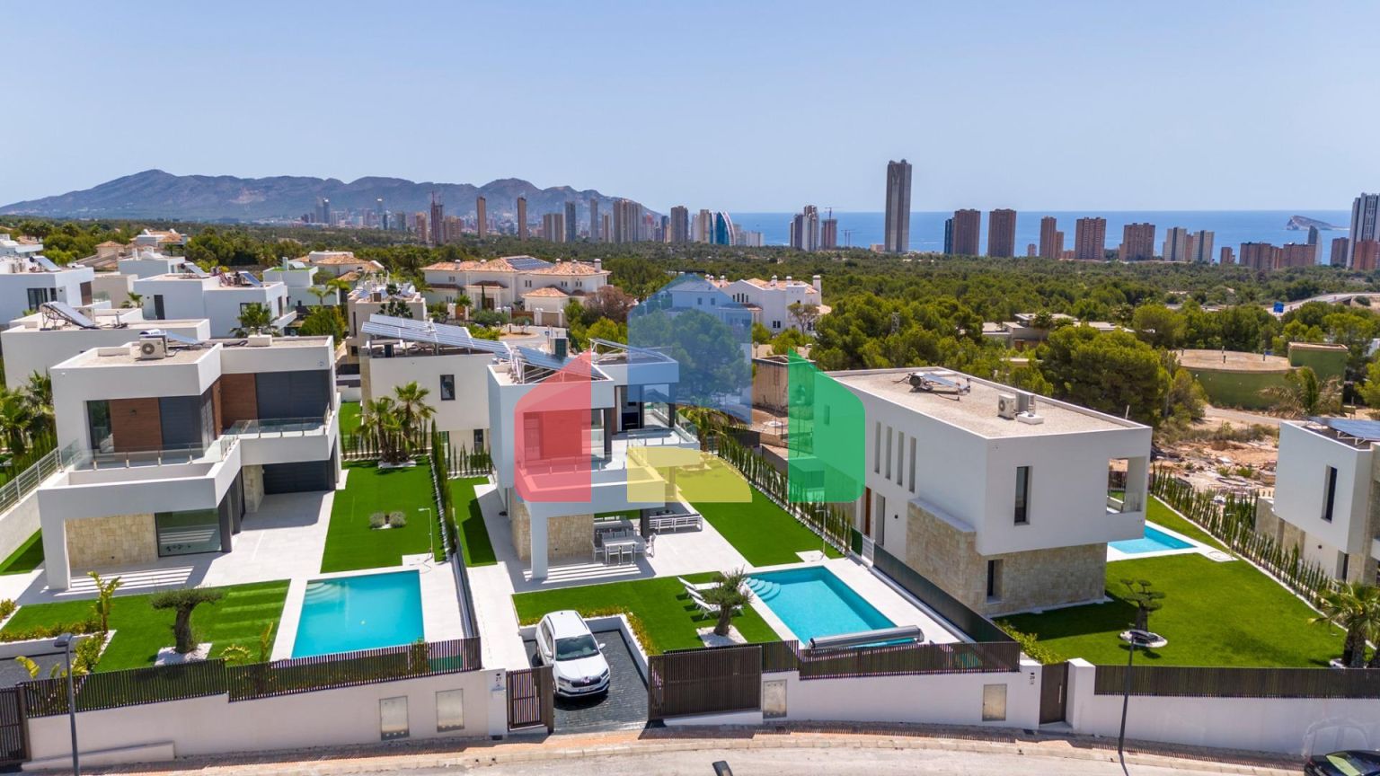 Роскошная вилла в престижном районе Сьерра Кортина де Финестрат с видом на море!