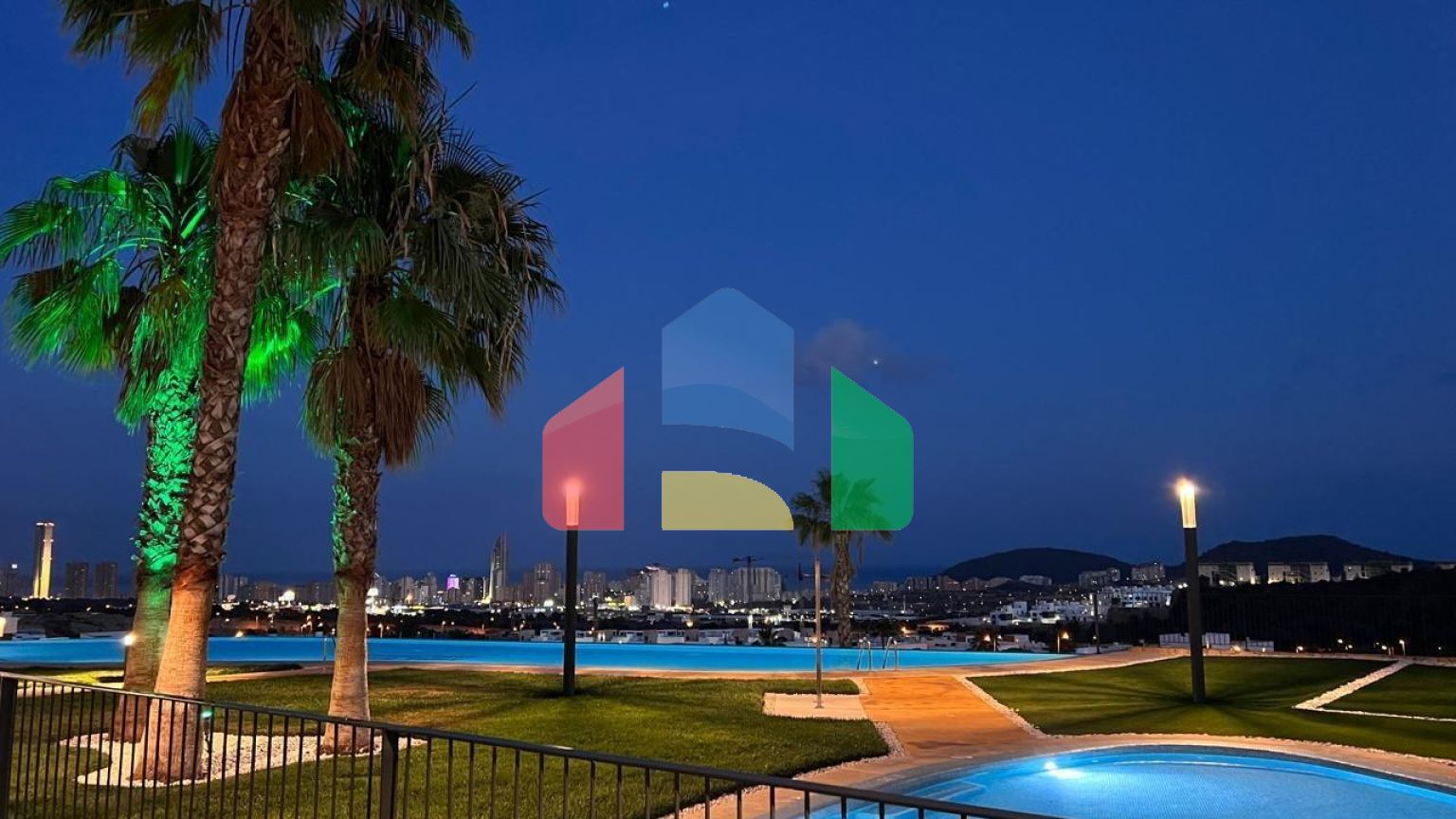 Дуплекс с видом на море