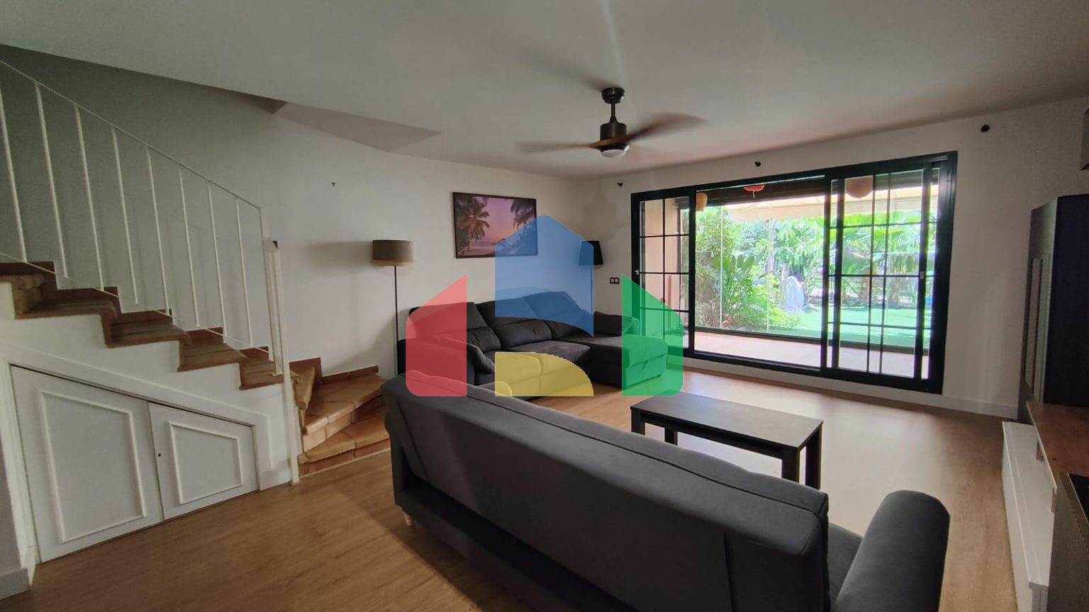 КРАСИВЫЙ ТАУНХАУС С 3 СПАЛЬНЯМИ В САМОМ ЦЕНТРЕ СЬЕРРА-КОРТИНА-ФИНЕСТРАТ