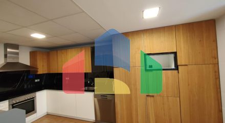 КРАСИВЫЙ ТАУНХАУС С 3 СПАЛЬНЯМИ В САМОМ ЦЕНТРЕ СЬЕРРА-КОРТИНА-ФИНЕСТРАТ