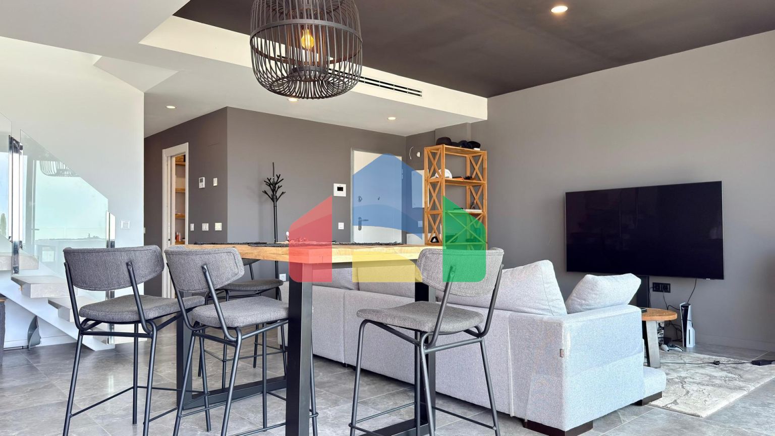 Просторный пентхаус с потрясающим видом на Бенидорм и море ️