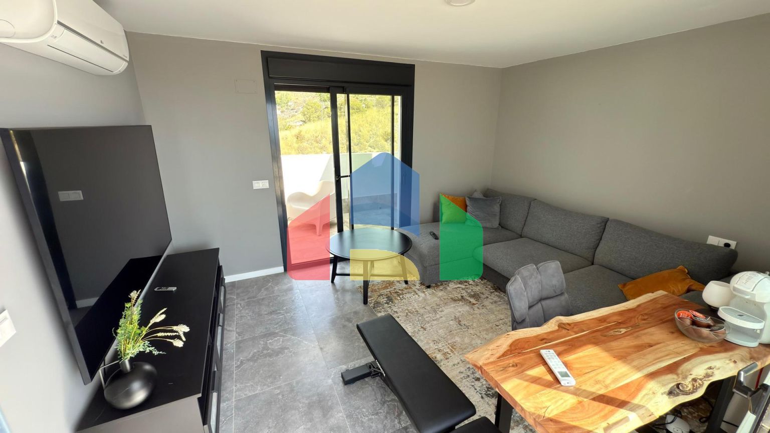 Просторный пентхаус с потрясающим видом на Бенидорм и море ️