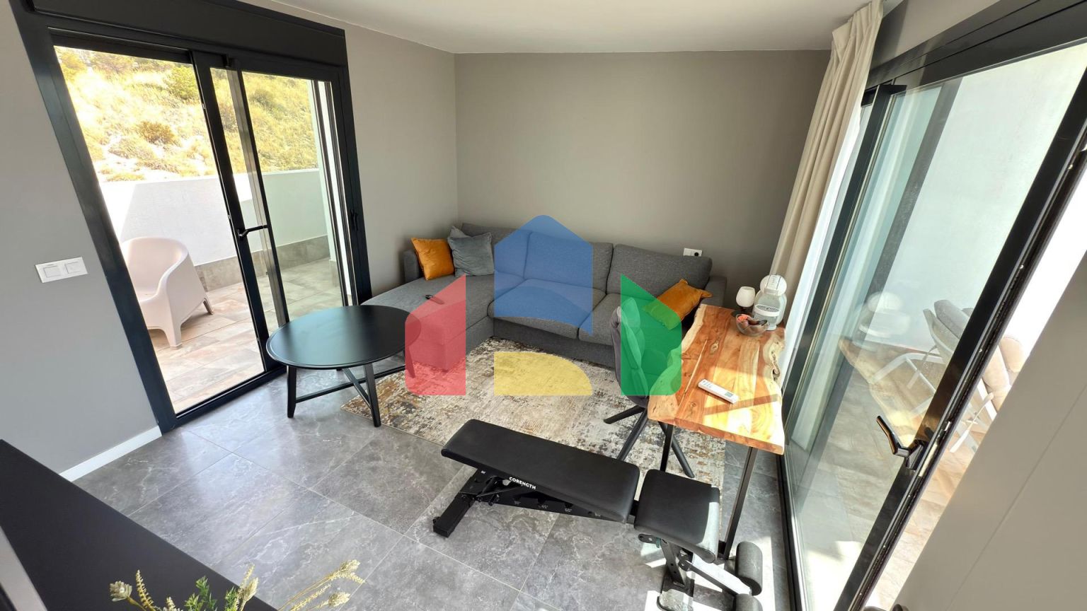 Просторный пентхаус с потрясающим видом на Бенидорм и море ️