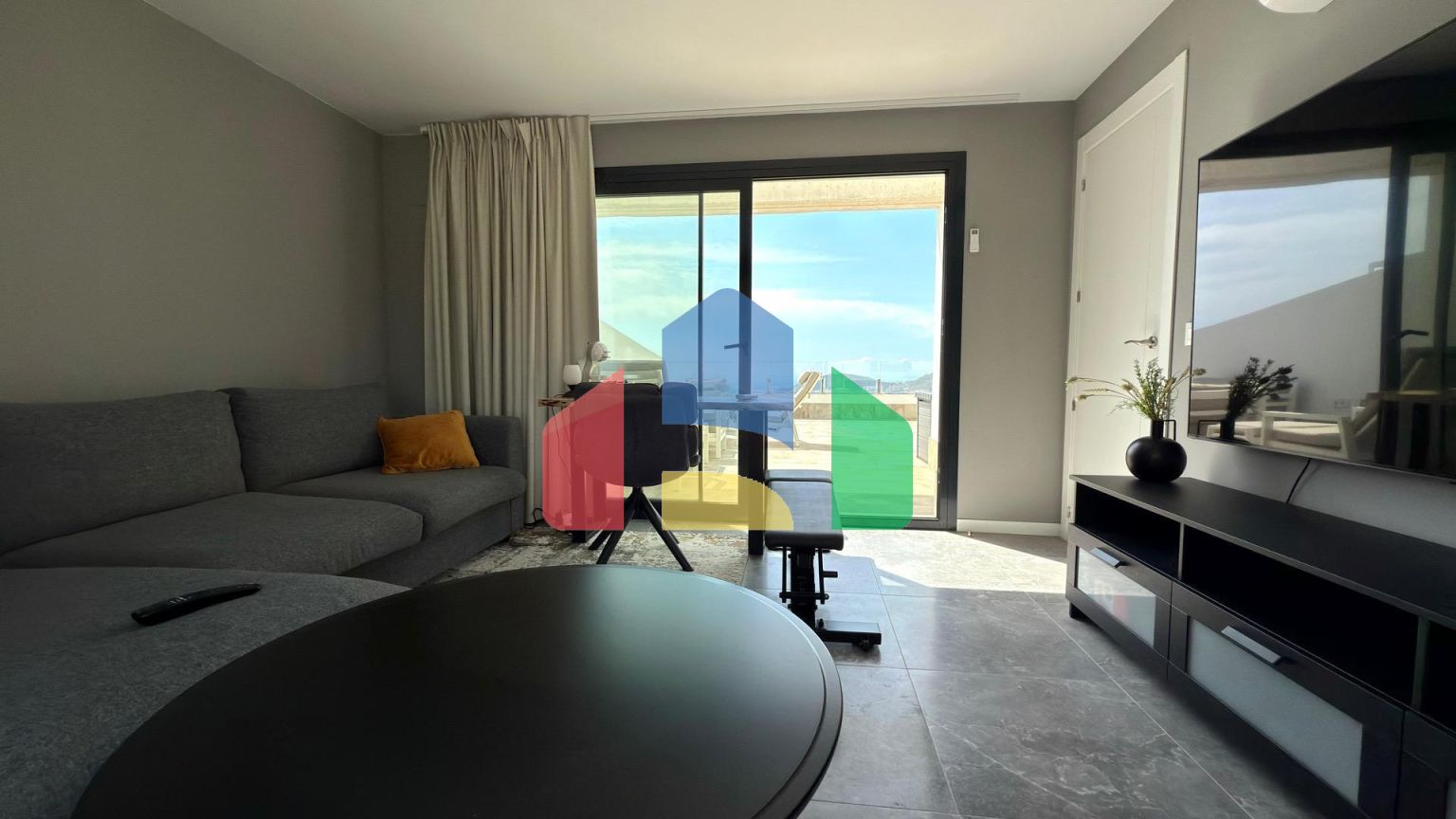 Просторный пентхаус с потрясающим видом на Бенидорм и море ️