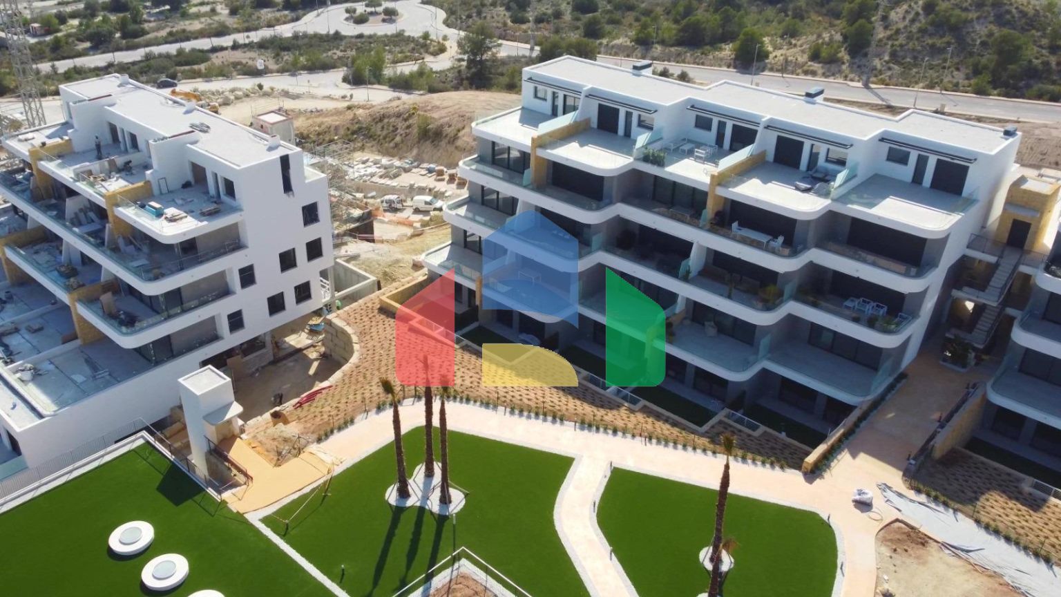 Роскошный двухуровневый пентхаус в Финестрате с потрясающим видом на море