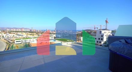 Роскошный двухуровневый пентхаус в Финестрате с потрясающим видом на море