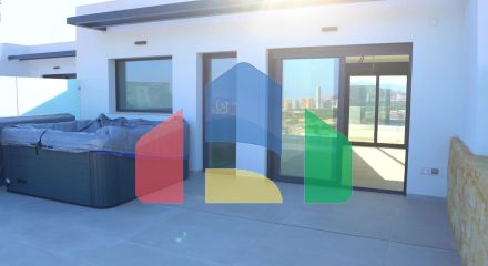 Роскошный двухуровневый пентхаус в Финестрате с потрясающим видом на море