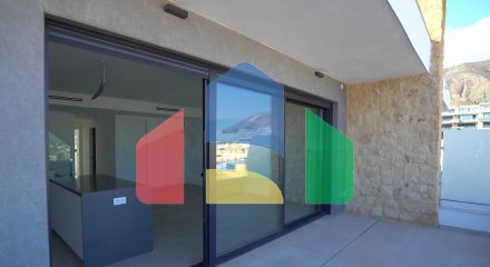 Роскошный двухуровневый пентхаус в Финестрате с потрясающим видом на море