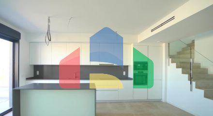 Роскошный двухуровневый пентхаус в Финестрате с потрясающим видом на море