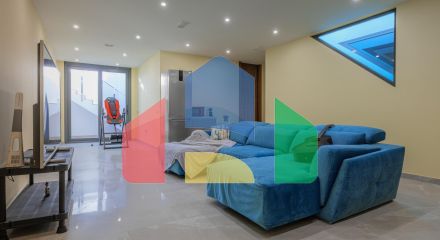 Уникальная вилла в Сьерра-Кортина: престижное местоположение среди гор и моря