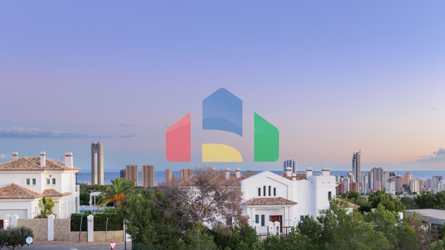 Уникальная вилла в Сьерра-Кортина: престижное местоположение среди гор и моря