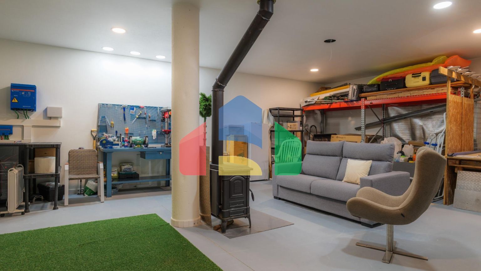 Уникальная вилла в Сьерра-Кортина: престижное местоположение среди гор и моря