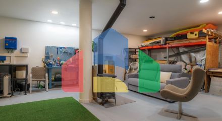 Уникальная вилла в Сьерра-Кортина: престижное местоположение среди гор и моря