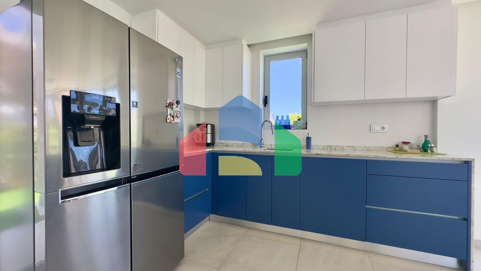 Большая вилла на балконе Финестрата с видом на море