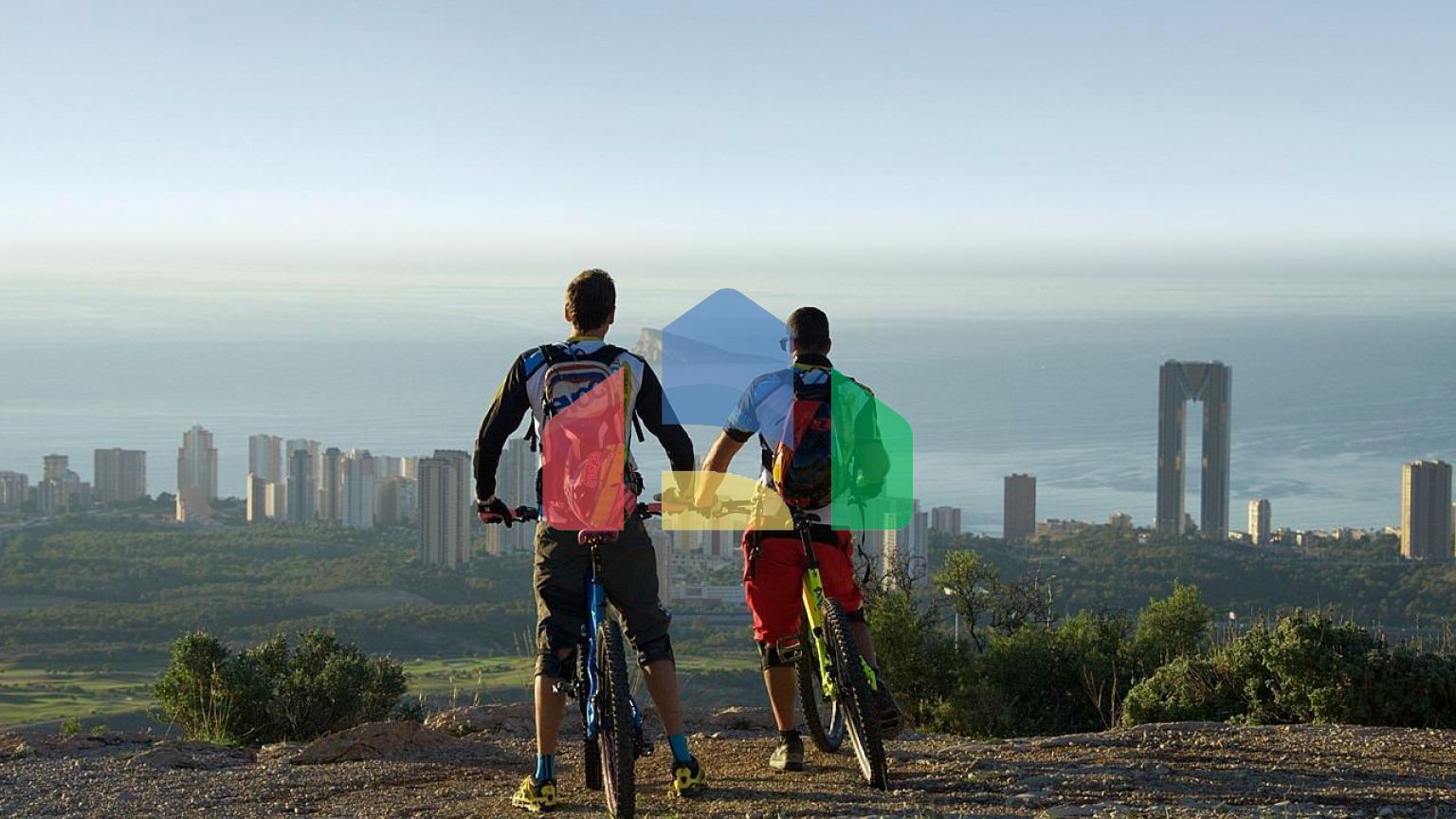 Новые квартиры и таунхаусы с видом на море