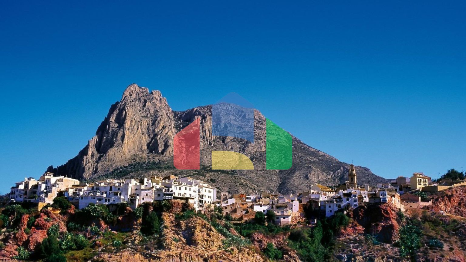 Новые квартиры и таунхаусы с видом на море