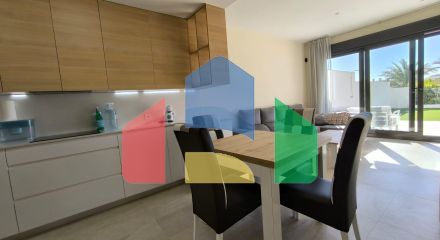 Роскошный двухуровневый танхаус с видами на море и горы в Сьерра-Кортина, Бенидорм Роскошный двухуровневый танхаус с видами на море и горы в Сьерра-Кортина, Бенидорм