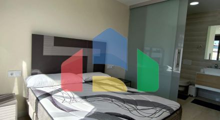 Роскошный двухуровневый танхаус с видами на море и горы в Сьерра-Кортина, Бенидорм Роскошный двухуровневый танхаус с видами на море и горы в Сьерра-Кортина, Бенидорм