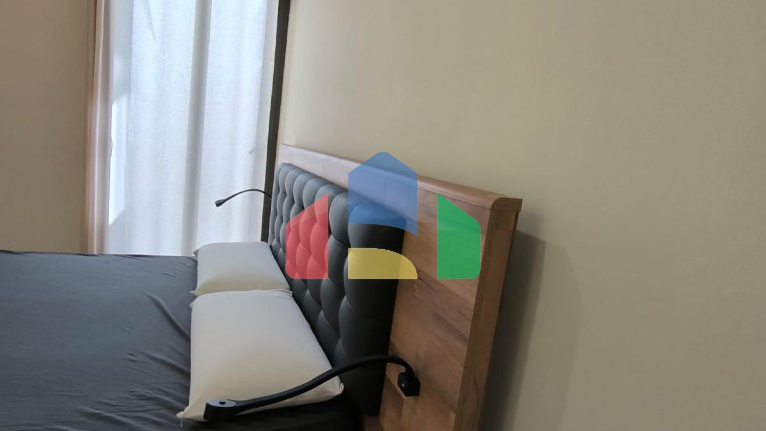 Роскошный двухуровневый танхаус с видами на море и горы в Сьерра-Кортина, Бенидорм