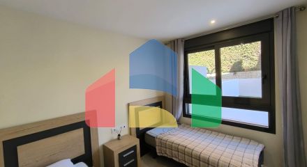 Роскошный двухуровневый танхаус с видами на море и горы в Сьерра-Кортина, Бенидорм Роскошный двухуровневый танхаус с видами на море и горы в Сьерра-Кортина, Бенидорм