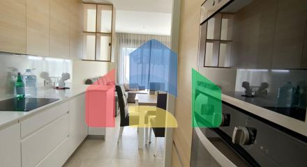 Роскошный двухуровневый танхаус с видами на море и горы в Сьерра-Кортина, Бенидорм Роскошный двухуровневый танхаус с видами на море и горы в Сьерра-Кортина, Бенидорм